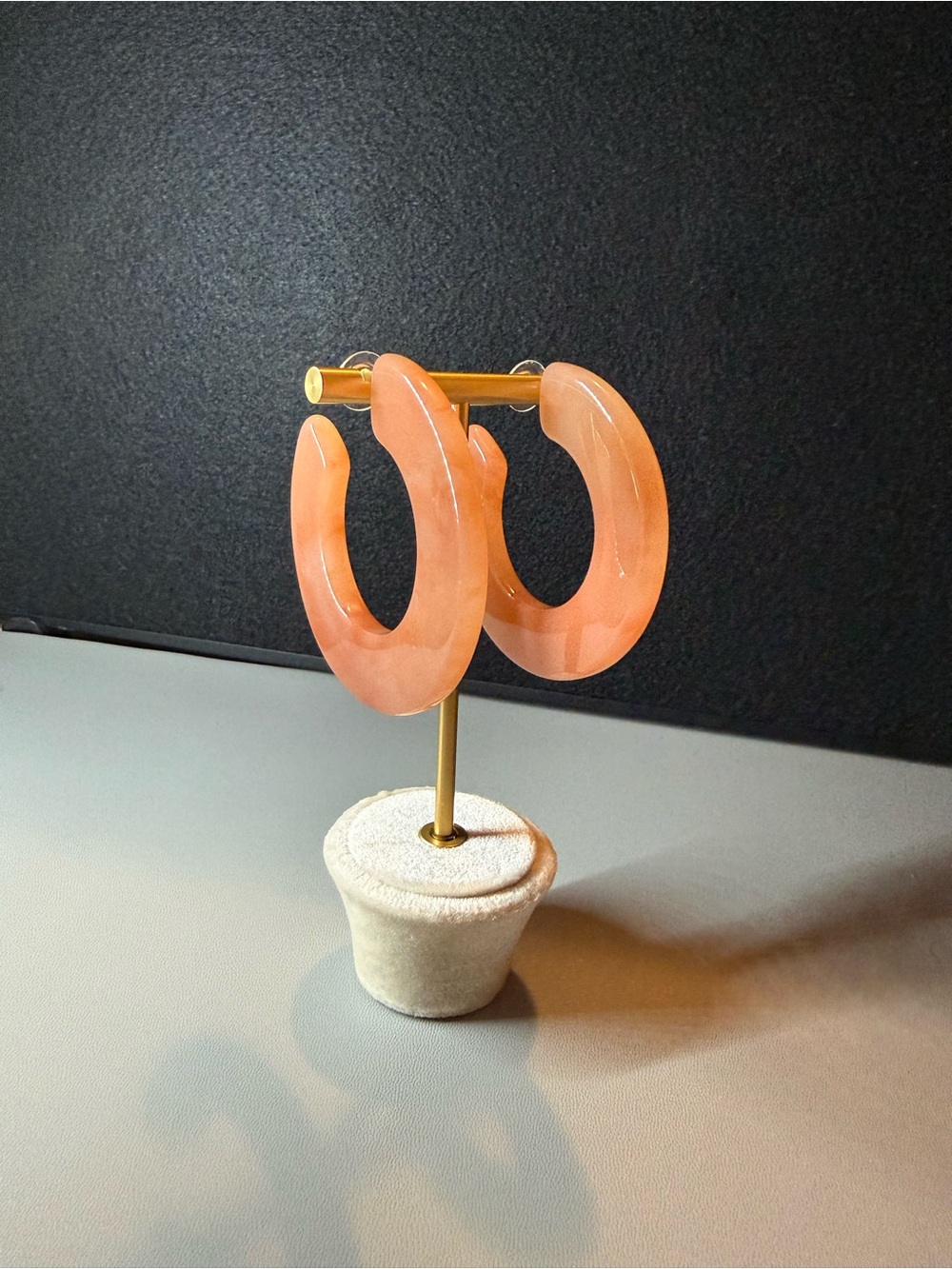 Peach Blush Marbled Chunky Hoop Statement Earrings 🗽